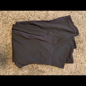 lululemon cropped leggings grayish/purple size 12